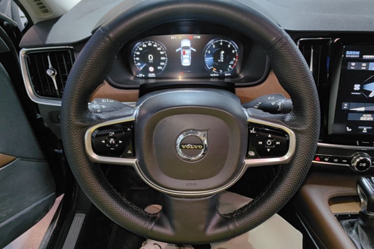 Used Volvo S90 2017 T5 Smart Luxury Edition Steering Wheel