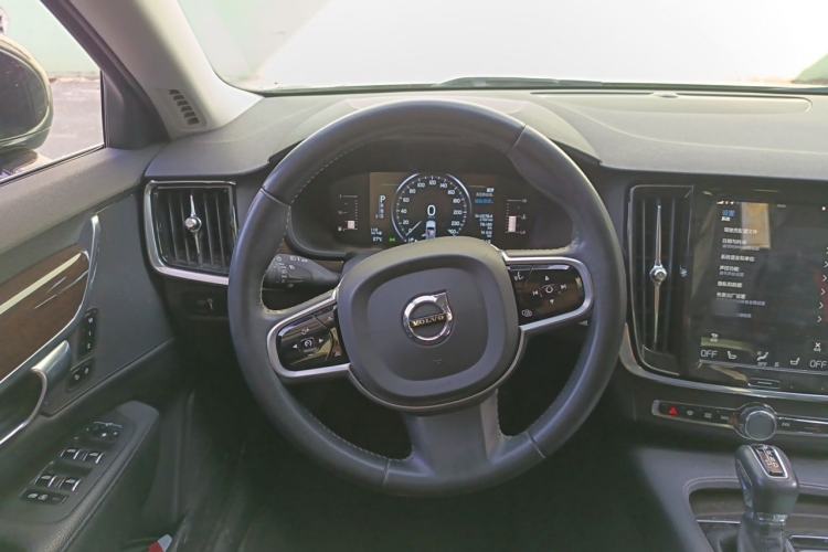 Used Volvo S90 2017 T4 Zhiyuan Edition Steering Wheel