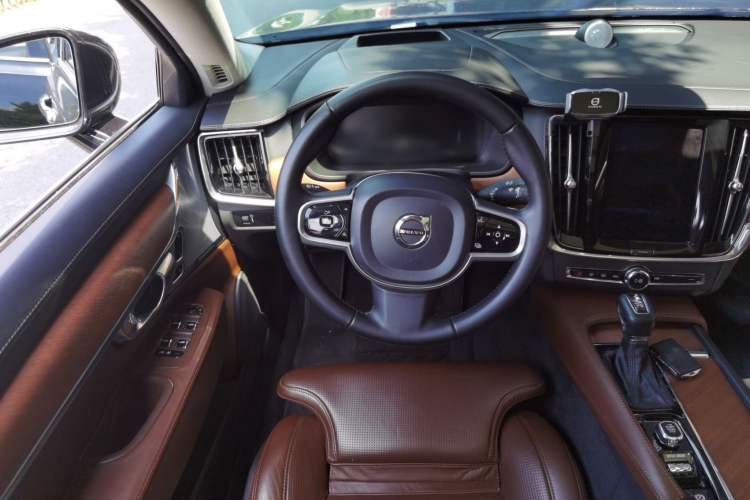 Used Volvo S90 2017 T5 Prestige Edition Steering Wheel