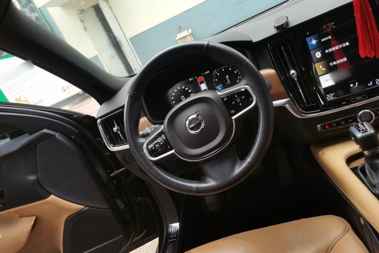 Used Volvo S90 2017 T5 Smart Luxury Edition Steering Wheel