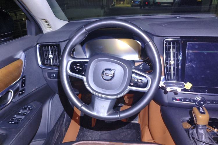 Used Volvo S90 2017 T5 Smart Luxury Edition Steering Wheel