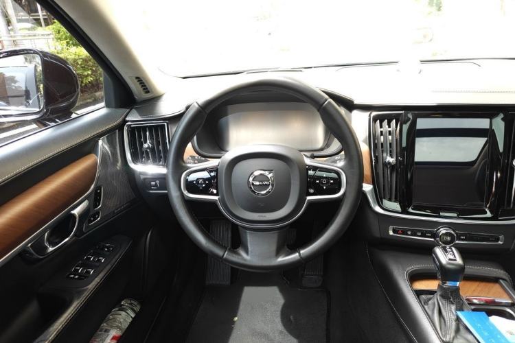 Used Volvo S90 2017 T5 Prestige Edition Steering Wheel