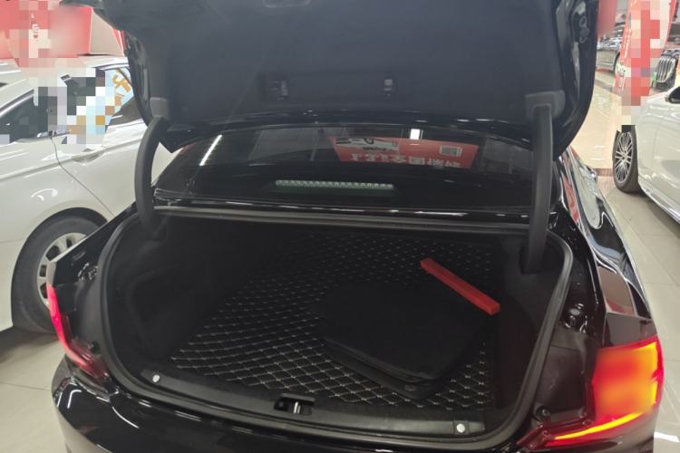Used Volvo S90 2017 T5 Zhiyuan Edition Trunk