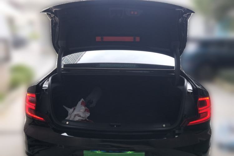 Used Volvo S90 2017 T4 Zhiyuan Edition Trunk