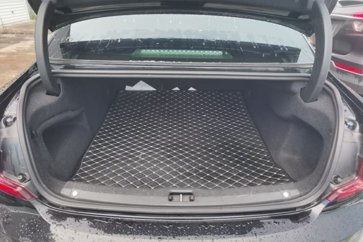 Used Volvo S90 2017 T4 Zhiyuan Edition Trunk