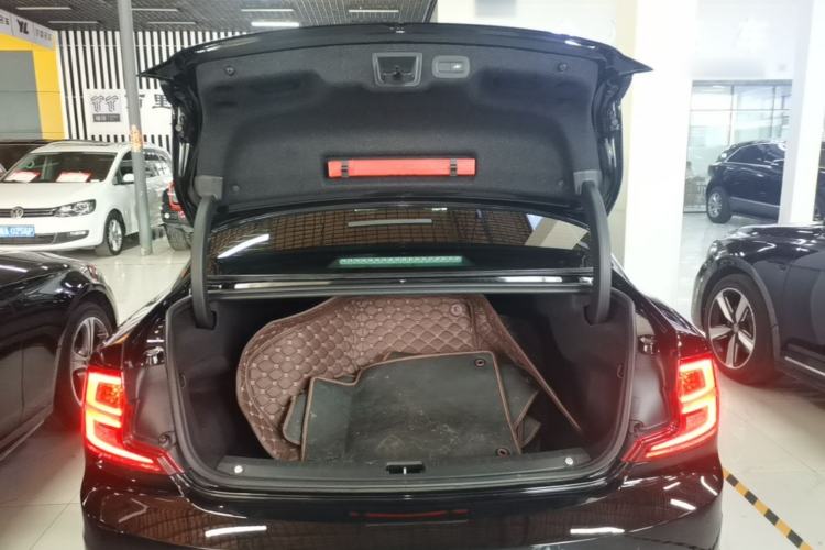 Used Volvo S90 2017 T5 Zhiyuan Edition Trunk