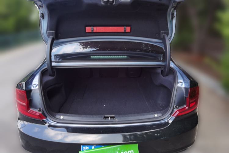 Used Volvo S90 2017 T5 Prestige Edition Trunk