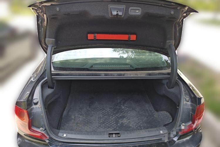 Used Volvo S90 2017 T4 Zhiyuan Edition Trunk