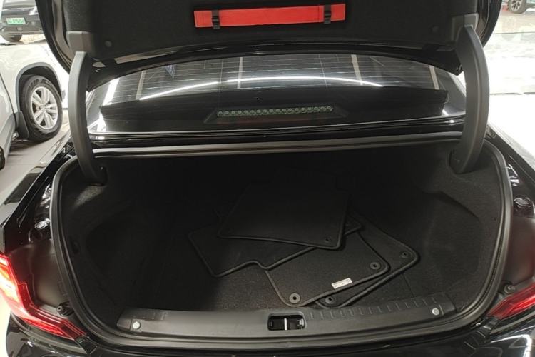 Used Volvo S90 2017 T4 Zhiyuan Edition Trunk