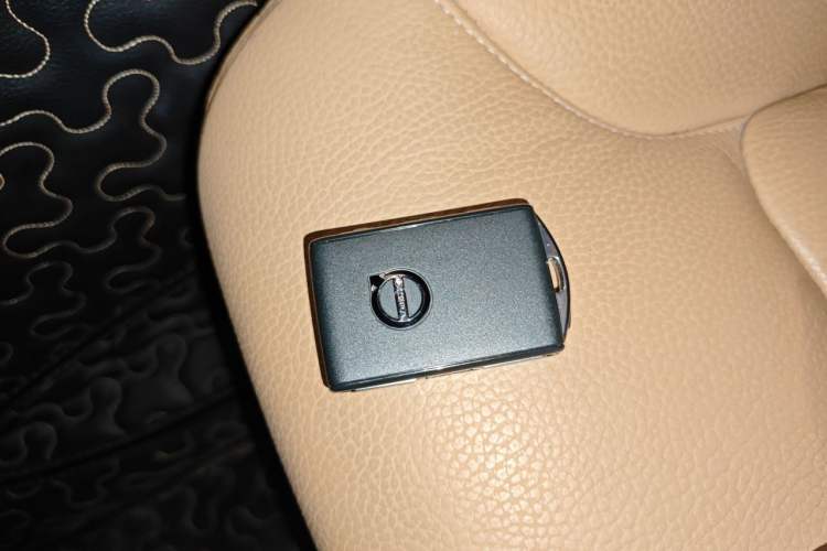 Used Volvo S90 2017 T5 Zhiyuan Edition Vehicle Key