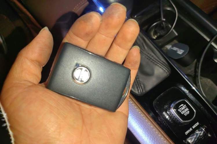 Used Volvo S90 2017 T4 Zhiyuan Edition Vehicle Key