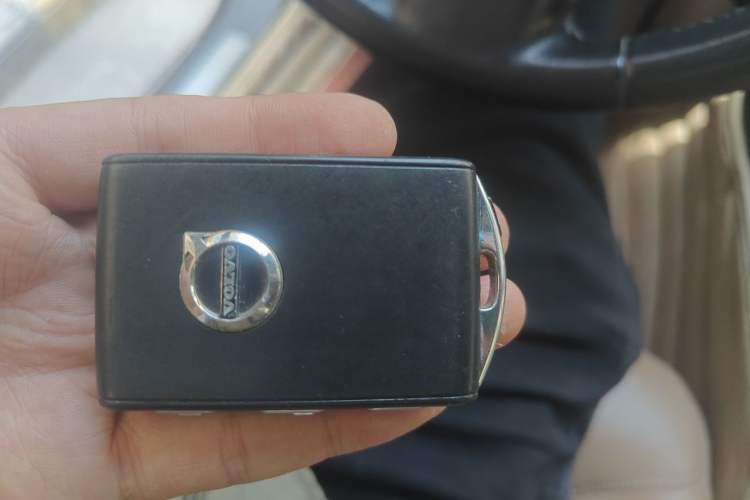 Used Volvo S90 2017 T4 Zhiyuan Edition Vehicle Key