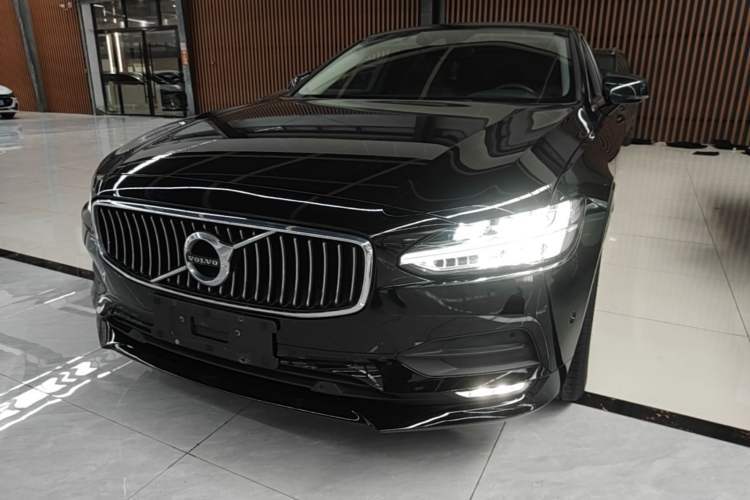 Used Volvo S90 2017 T4 Zhiyuan Edition Guazi used car, China used car export, Used car for sale, Used  cars, Cheapest cars for sale