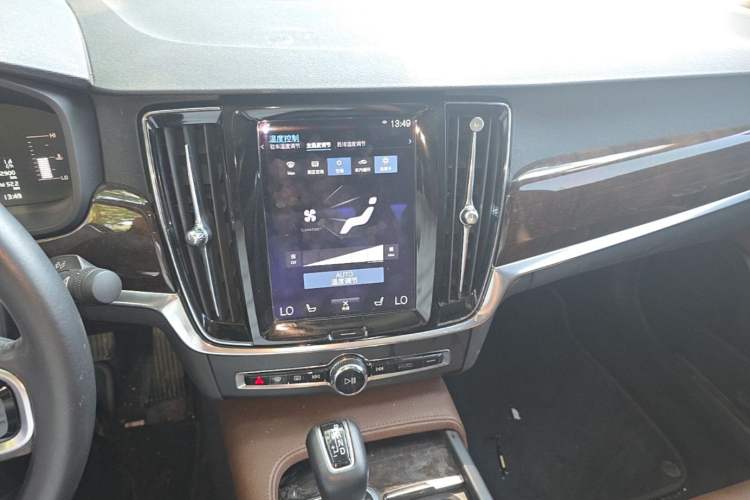 Used Volvo S90 2017 T4 Zhiyuan Edition Audio And AC Panel