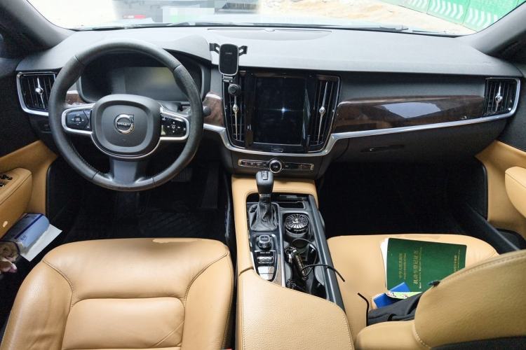Used Volvo S90 2017 T4 Zhiyuan Edition Center Console