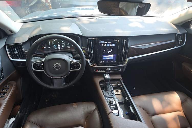 Used Volvo S90 2017 T4 Zhiyuan Edition Center Console