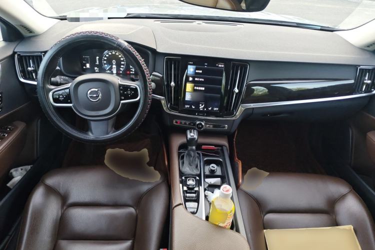 Used Volvo S90 2017 T5 Zhiyuan Edition Center Console