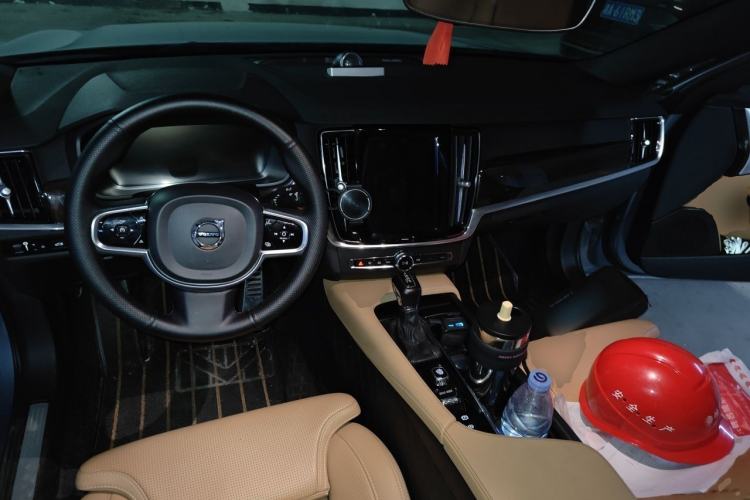 Used Volvo S90 2017 T5 Zhiyuan Edition Center Console