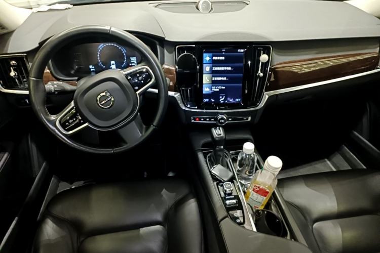 Used Volvo S90 2017 T4 Zhiyuan Edition Center Console