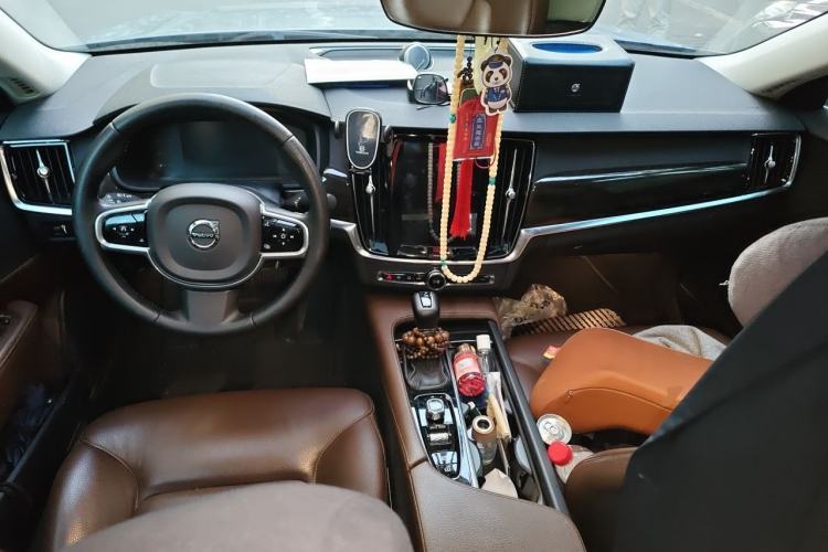 Used Volvo S90 2017 T4 Zhiyuan Edition Center Console
