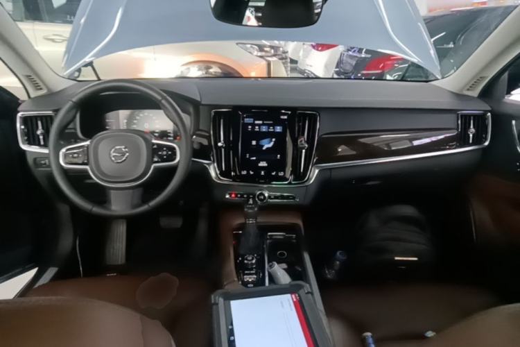 Used Volvo S90 2017 T5 Zhiyuan Edition Center Console