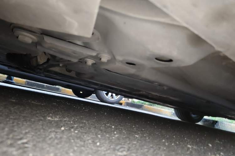 Used Volvo S90 2017 T4 Zhiyuan Edition Chassis Front Left
