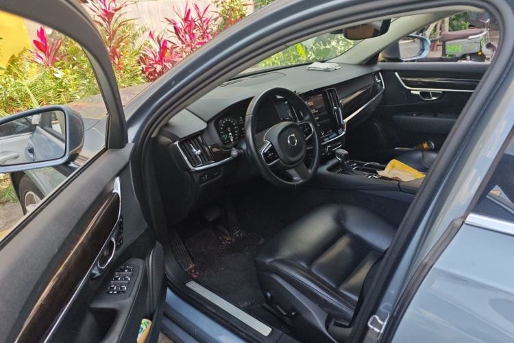 Used Volvo S90 2017 T4 Zhiyuan Edition Driver Seat