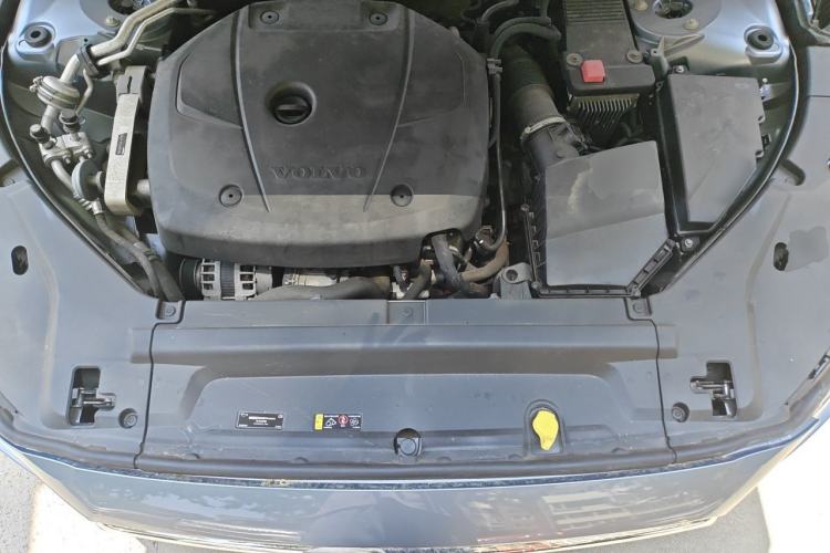 Used Volvo S90 2017 T4 Zhiyuan Edition Engine Bay