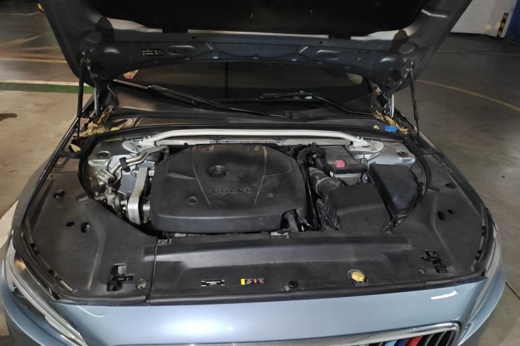 Used Volvo S90 2017 T5 Zhiyuan Edition Engine Bay