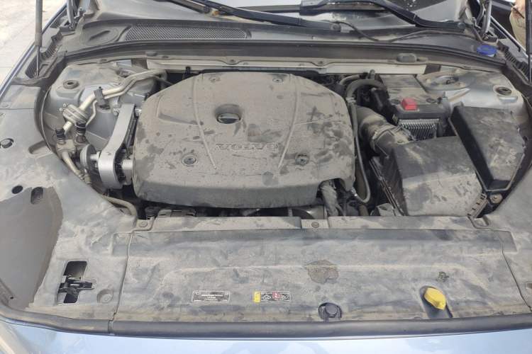 Used Volvo S90 2017 T5 Prestige Edition Engine Bay