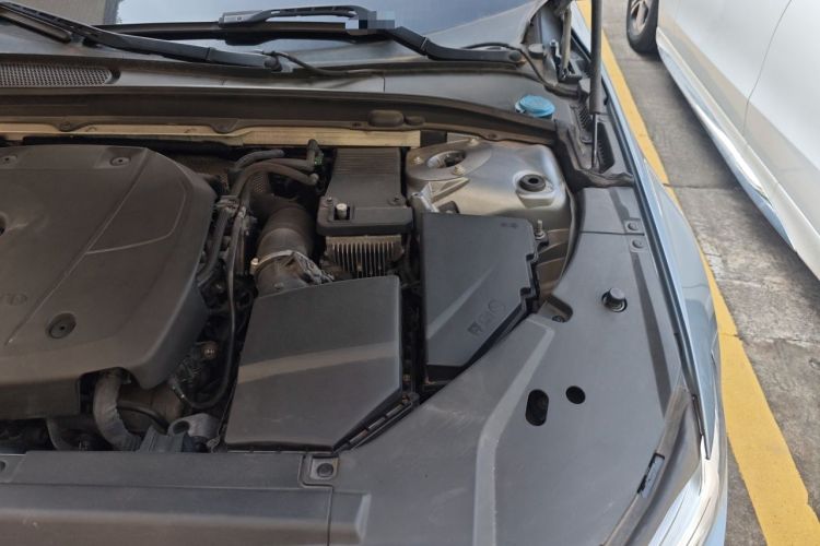 Used Volvo S90 2017 T4 Zhiyuan Edition Engine Bay Left