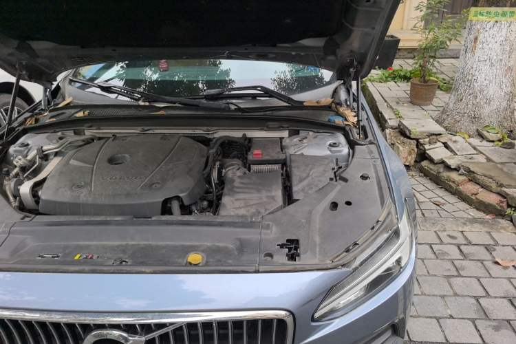 Used Volvo S90 2017 T4 Zhiyuan Edition Engine Bay Left