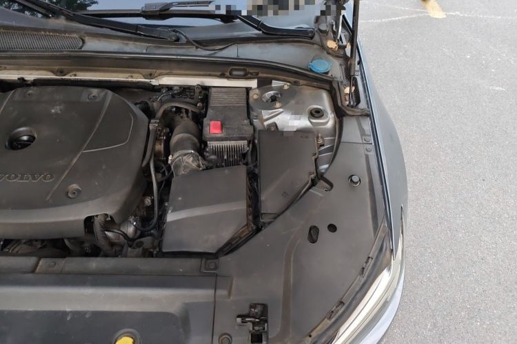 Used Volvo S90 2017 T4 Zhiyuan Edition Engine Bay Left