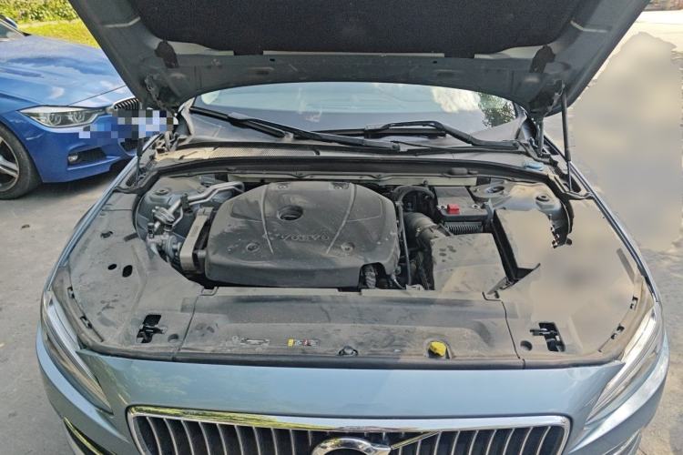 Used Volvo S90 2017 T4 Zhiyuan Edition Engine Bay