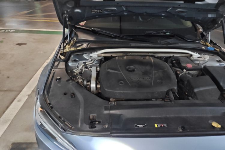 Used Volvo S90 2017 T5 Zhiyuan Edition Engine Bay Right