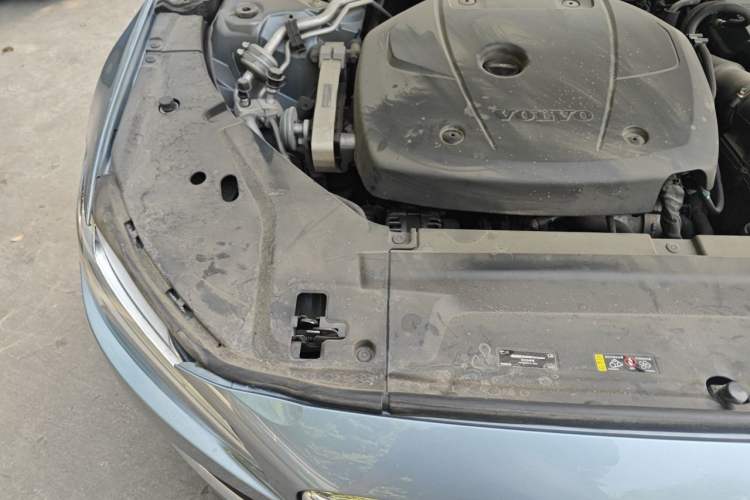 Used Volvo S90 2017 T4 Zhiyuan Edition Engine Bay Right