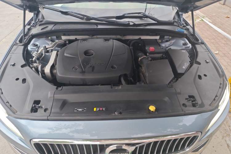 Used Volvo S90 2017 T4 Zhiyi Edition Engine Bay