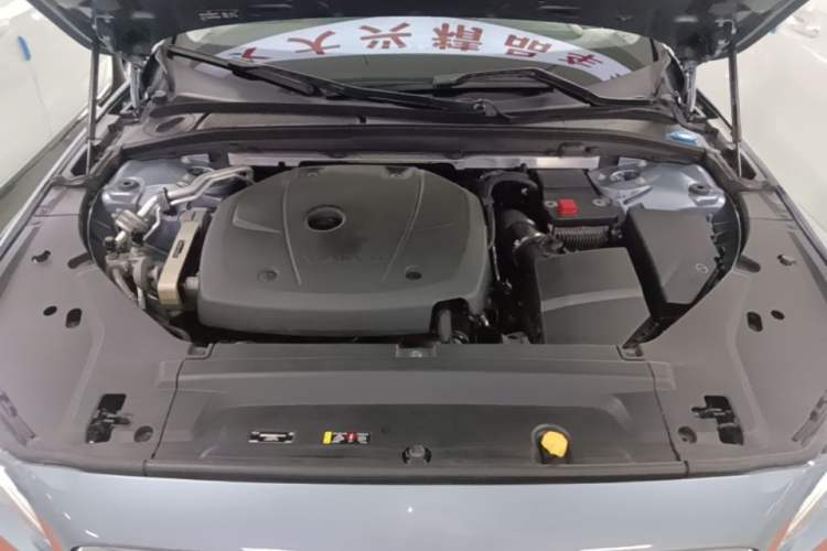 Used Volvo S90 2017 T5 Zhiyuan Edition Engine Bay