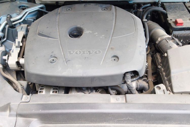 Used Volvo S90 2017 T5 Zhiyuan Edition Engine Bay
