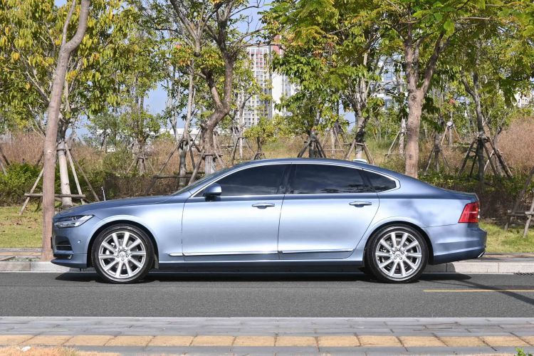 Used Volvo S90 2017 T5 Prestige Edition Exterior 3