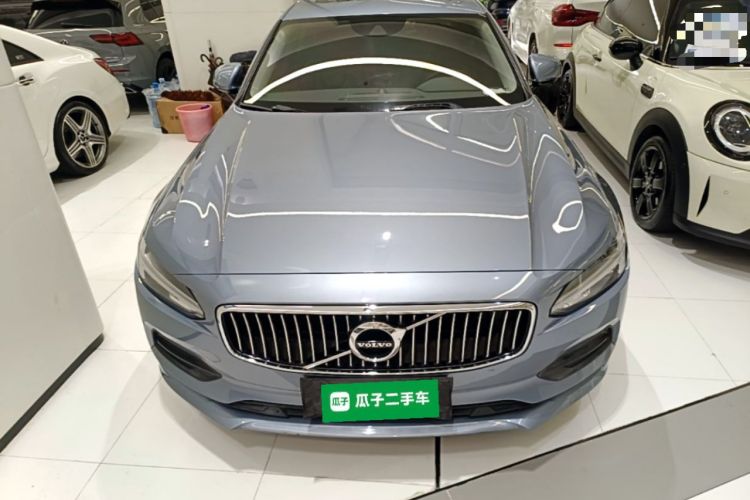 Used Volvo S90 2017 T4 Zhiyuan Edition Front