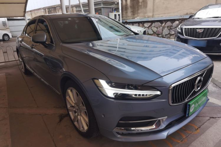 Used Volvo S90 2017 T5 Smart Luxury Edition Front Right 45 Deg