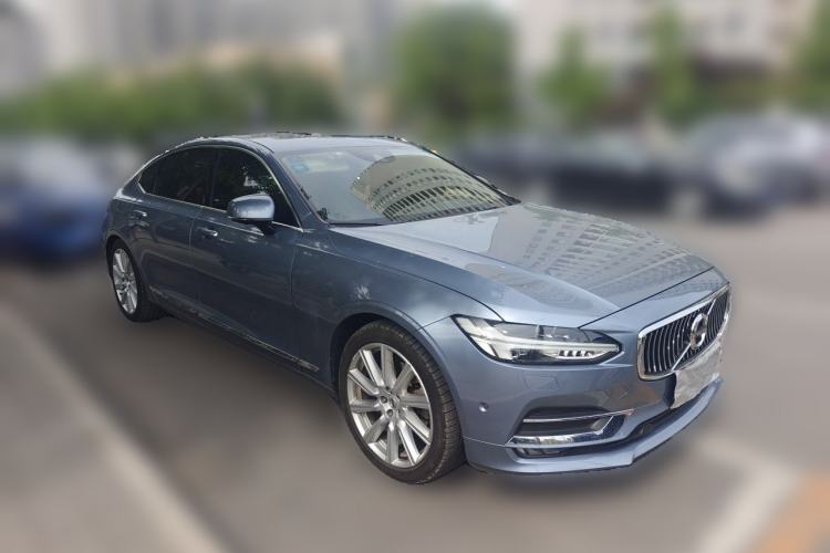 Used Volvo S90 2017 T5 Prestige Edition Front Right 45 Deg