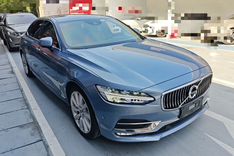 Used Volvo S90 2017 T5 Smart Luxury Edition Front Right 45 Deg