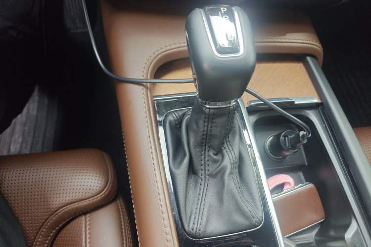 Used Volvo S90 2017 T5 Prestige Edition Gear Lever