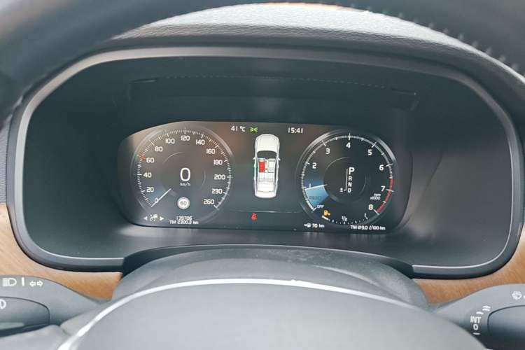 Used Volvo S90 2017 T5 Smart Luxury Edition Instrument Cluster