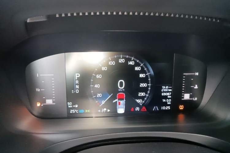 Used Volvo S90 2017 T5 Zhiyuan Edition Instrument Cluster