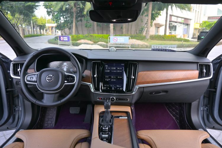 Used Volvo S90 2017 T5 Prestige Edition Interior 1