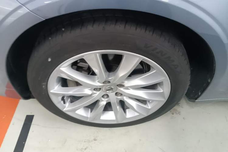 Used Volvo S90 2017 T5 Zhiyuan Edition Left Front Wheel Hub