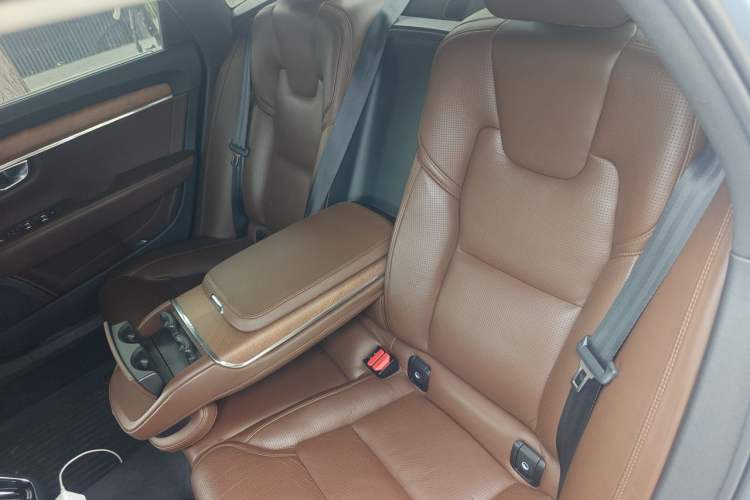 Used Volvo S90 2017 T5 Prestige Edition Left Rear Seat